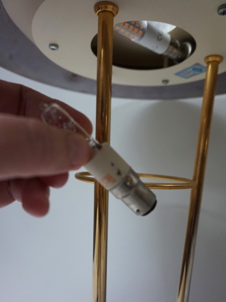 Herda-tafellamp-vintage-Memphis-Conical-table-lamp-Memphis-Dutch-postmodern- 00010